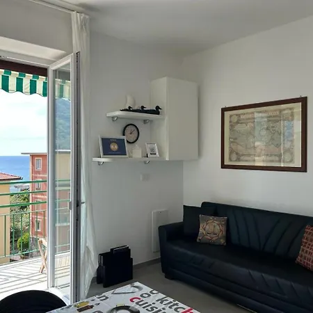 Silvia House Sea View Apartment Levanto Exterior photo